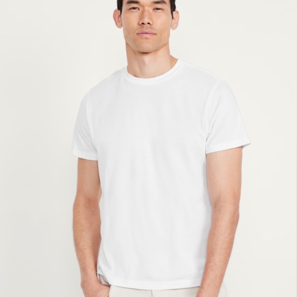 (1) NWT Mens L Old Navy Solid Classic White Crew-Neck T-Shirt